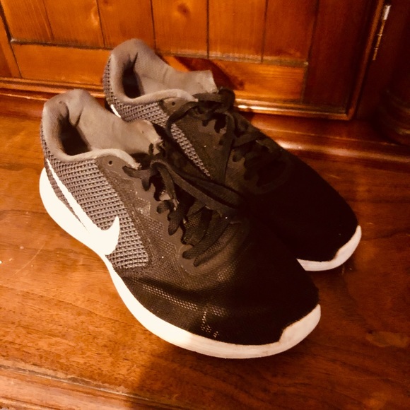 Nike running shoes size 9 - Picture 5 of 5